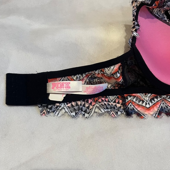 Victoria's Secret Pink Geo Aztec Lace Halter Neck Lightly lined bralette Bra S - Picture 6 of 8